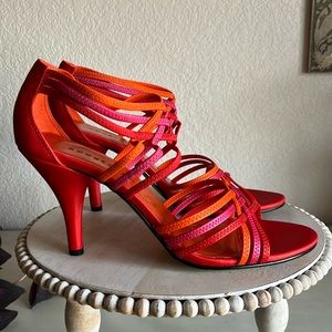 Apostrophe Floris satin multicolored stiletto size 10